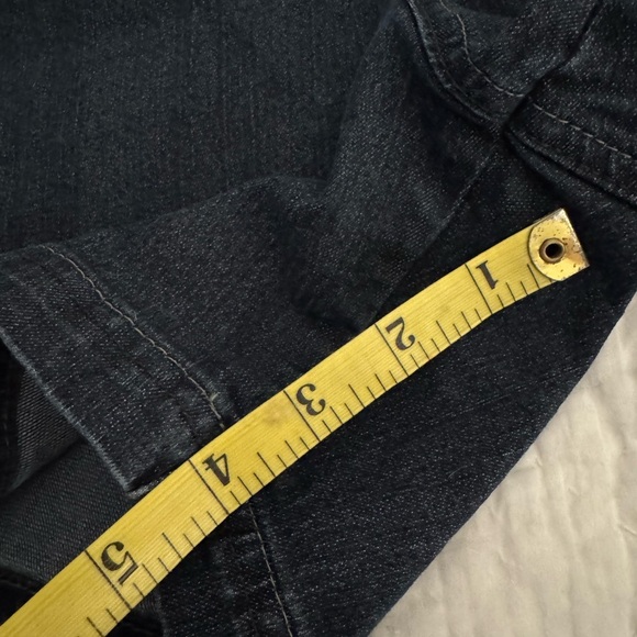 Lee Jean Medium Wash Mid Rise Denim Bermuda Shorts Size 10 w.back patch pockets - Picture 4 of 8